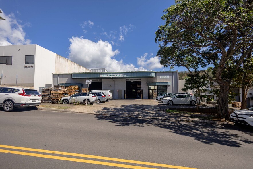 More Photos Of 99-1330 Koaha Pl, Aiea Warehouse For Sale