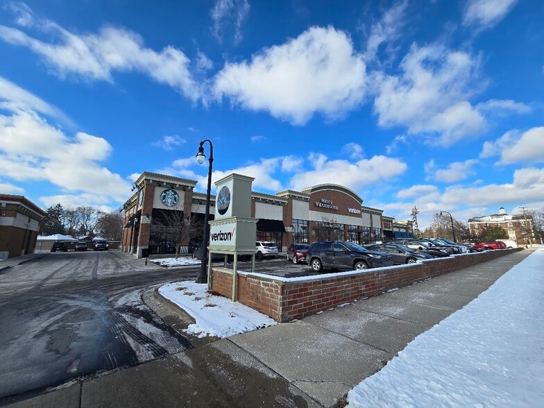 More Photos Of 31901-31991 Woodward Ave, Royal Oak Unknown For Lease