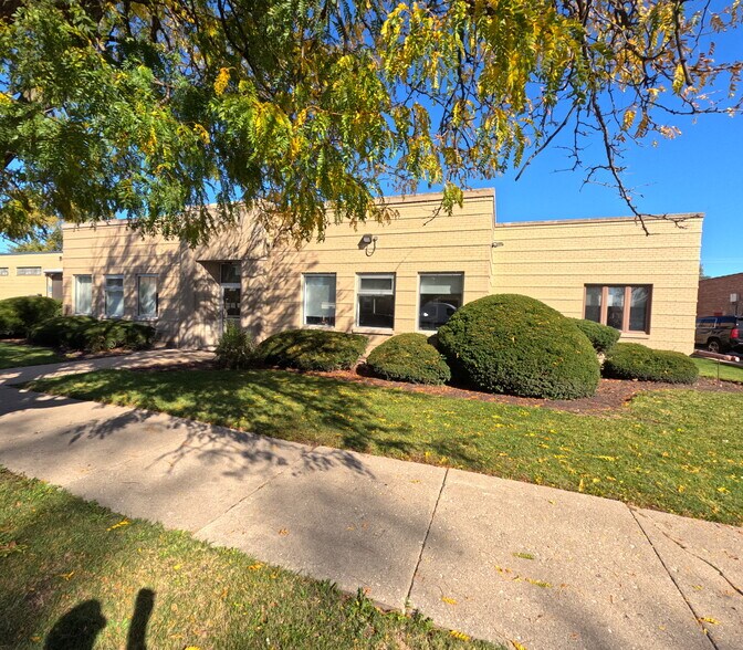 More Photos Of 6501 N Avondale Ave, Chicago Manufacturing For Sale