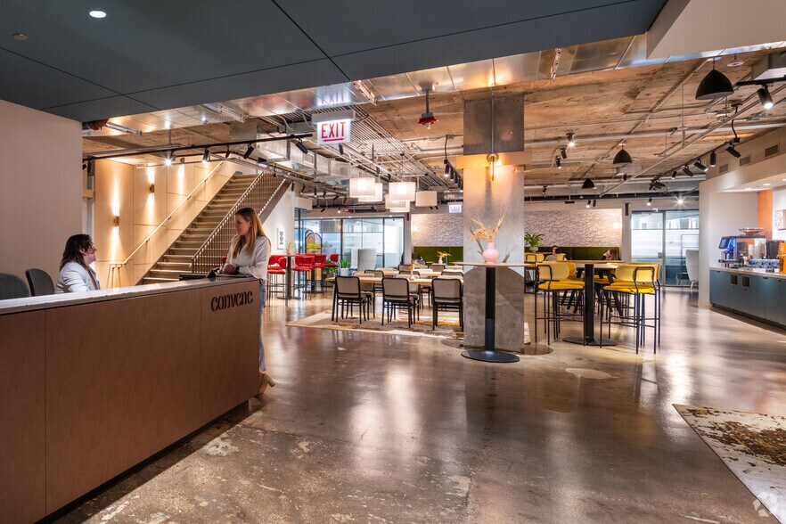 More Photos Of 311 W Monroe St, Chicago Coworking Space