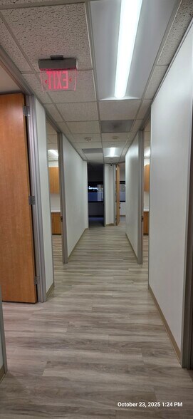 More Photos Of 3900 Essex Ln, Houston Office For Lease