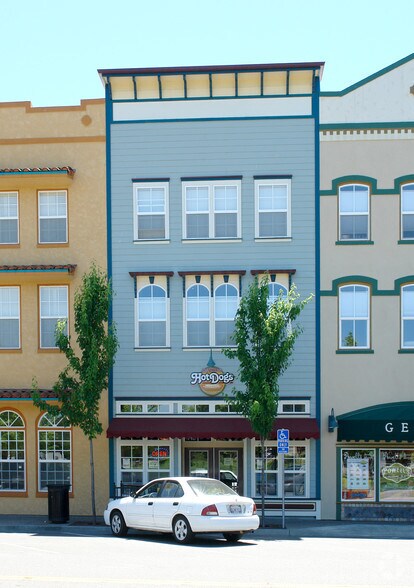 More Photos Of 220 Windsor River Rd, Windsor Apartments For Sale