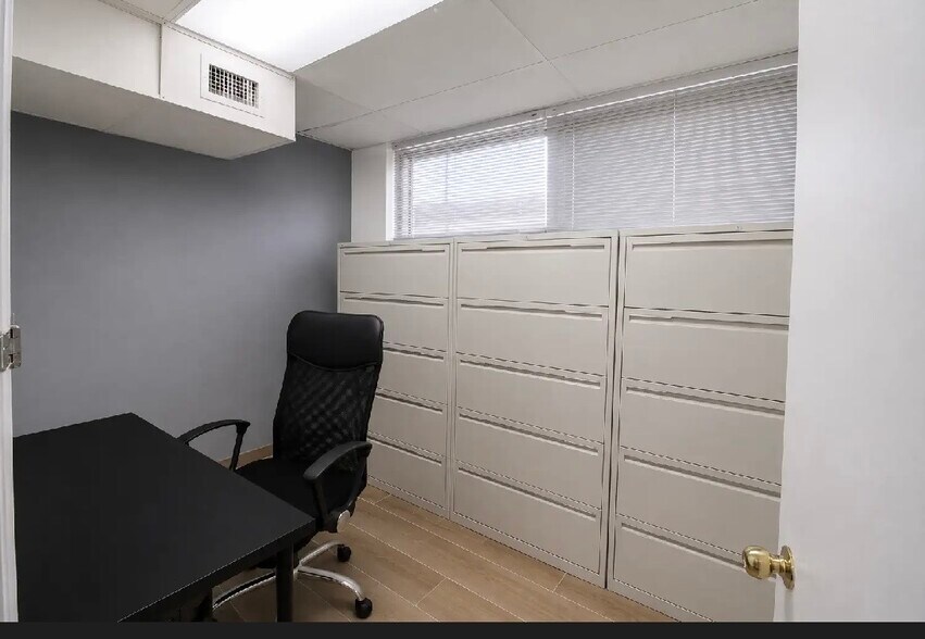 More Photos Of 17220 NW 2nd Ct, Miami Warehouse For Sale