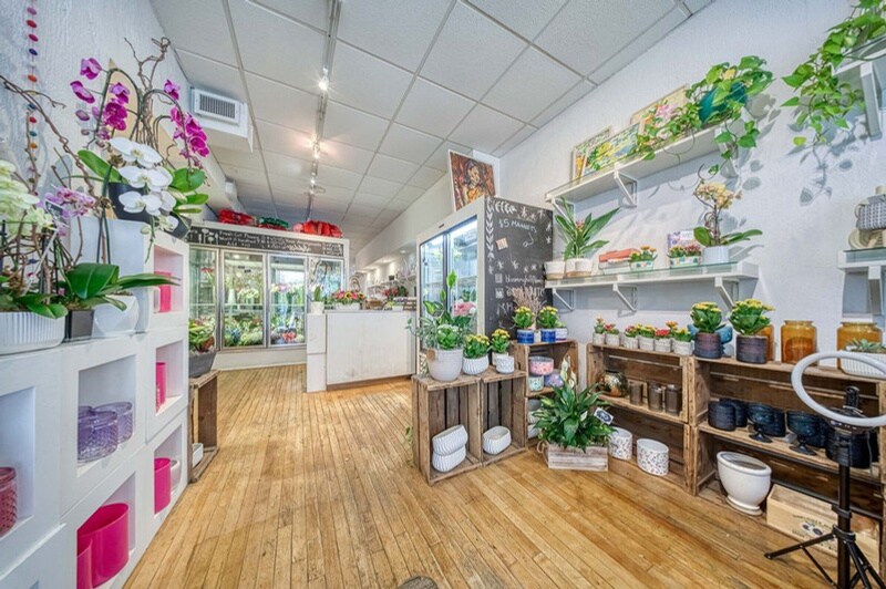More Photos Of 1724-1726 Avenue Rd, Toronto Storefront Retail Residential For Sale