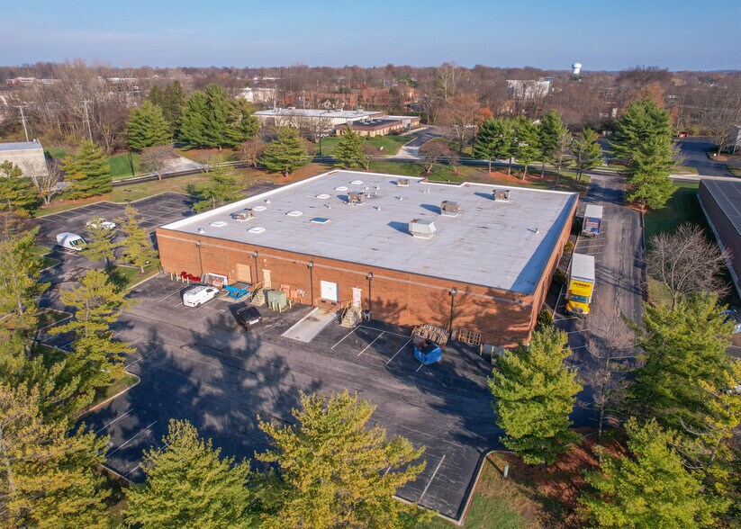 More Photos Of 733 Green Crest Dr, Westerville Research And Development For Lease