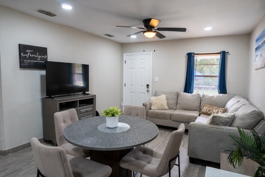 More Photos Of 2513 Beaumont Ave, McAllen Apartments For Sale
