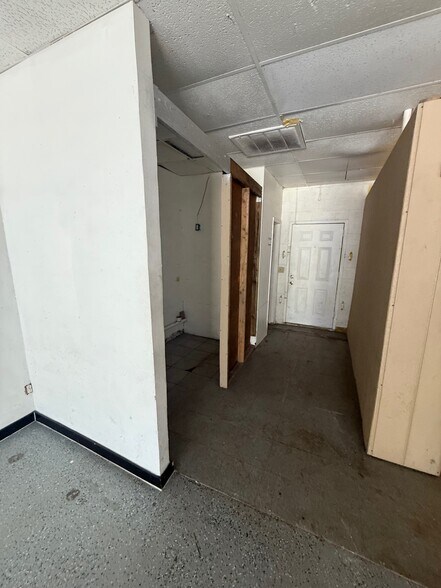 More Photos Of 502-512 S Sheridan Rd, Tulsa Unknown For Lease
