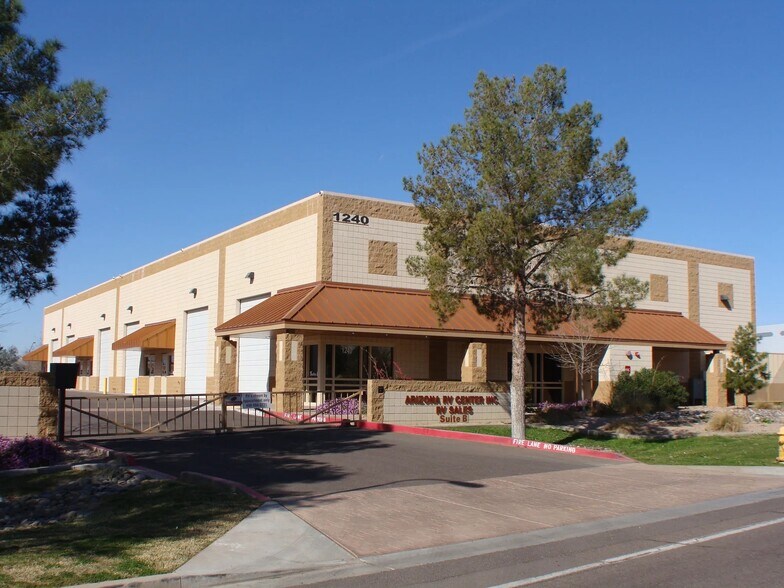 More Photos Of 1240 N Hobson St, Gilbert Warehouse For Lease