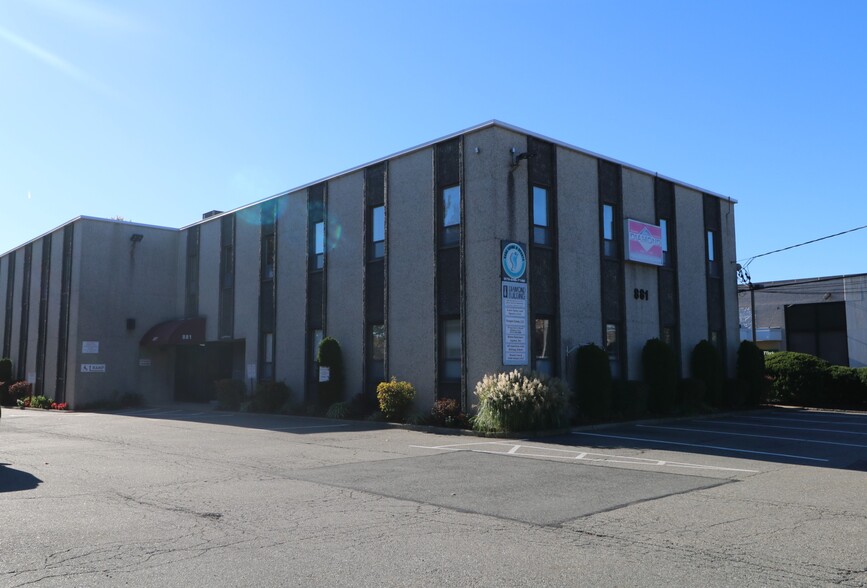 Primary Photo Of 881 Allwood Rd, Clifton Medical For Lease