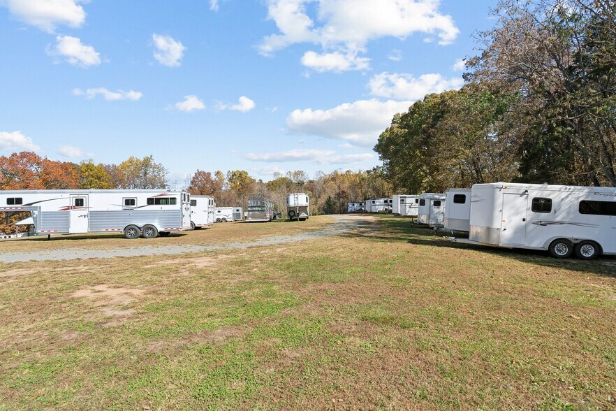 More Photos Of 9932 Seminole Trl, Ruckersville Auto Dealership For Sale