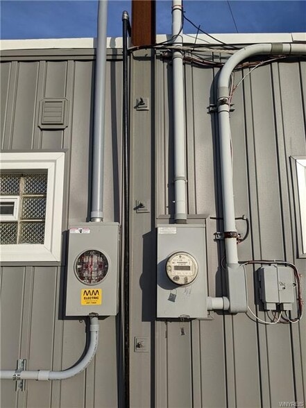 More Photos Of , Niagara Falls Unknown For Sale