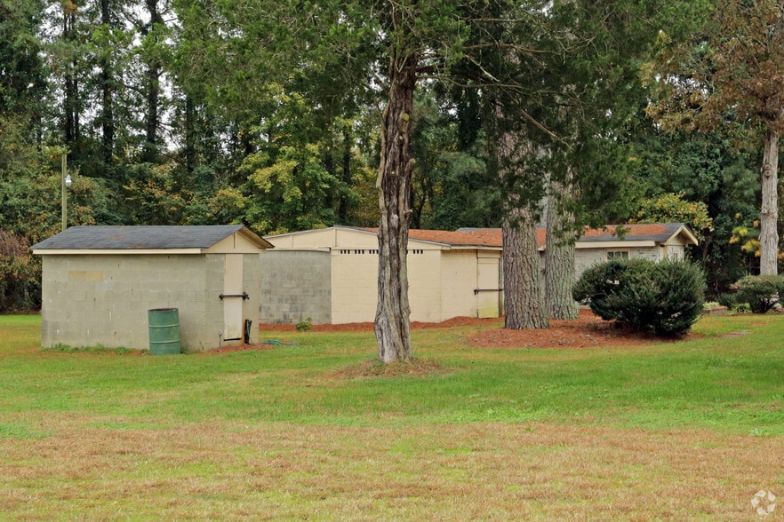 More Photos Of 4427 Tartts Mill Rd, Wilson Specialty For Sale