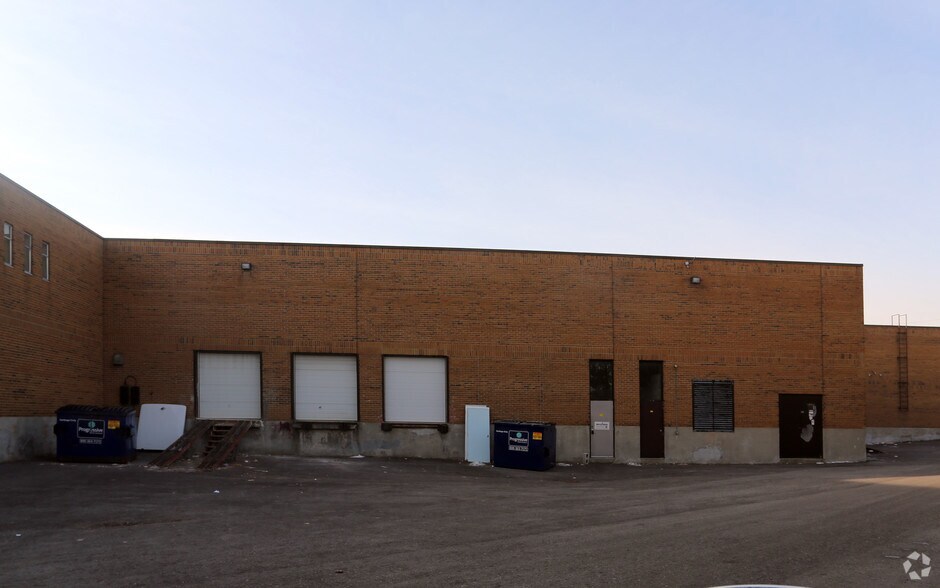 More Photos Of 155 Champagne Dr, Toronto Warehouse For Lease
