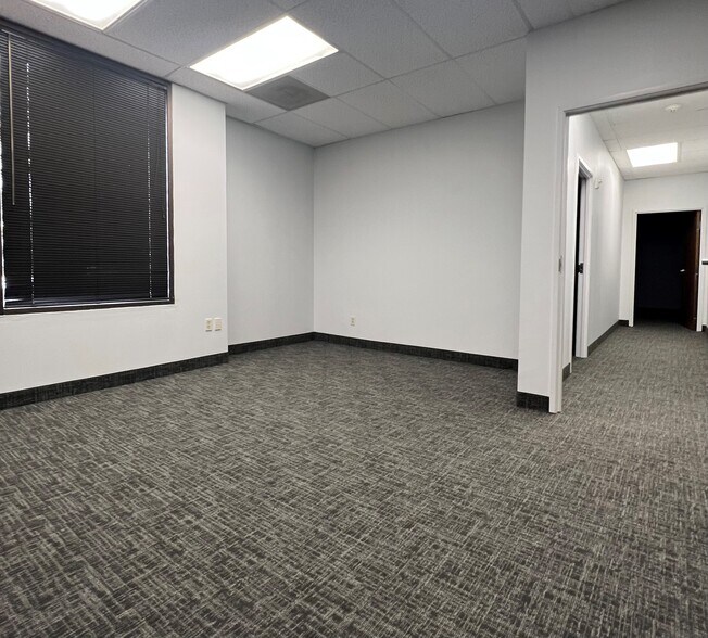 More Photos Of 6350 LBJ Fwy, Dallas Unknown For Lease