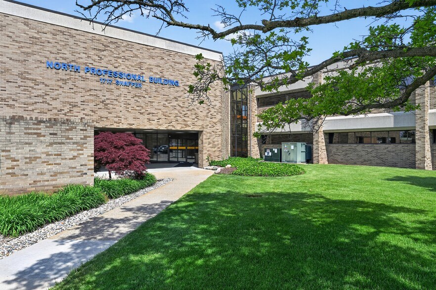 More Photos Of 1717 Shaffer St, Kalamazoo Medical For Lease