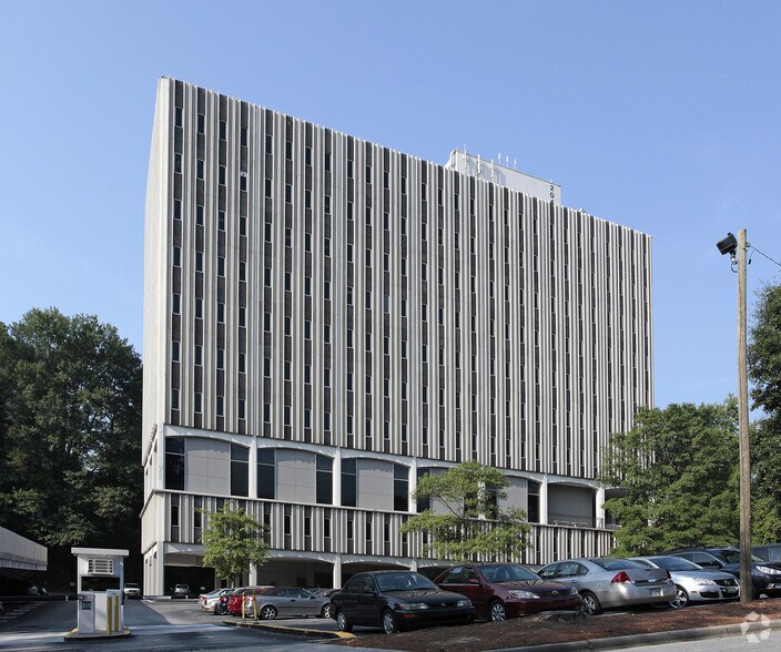 More Photos Of 2045 Peachtree Rd NE, Atlanta Medical For Lease