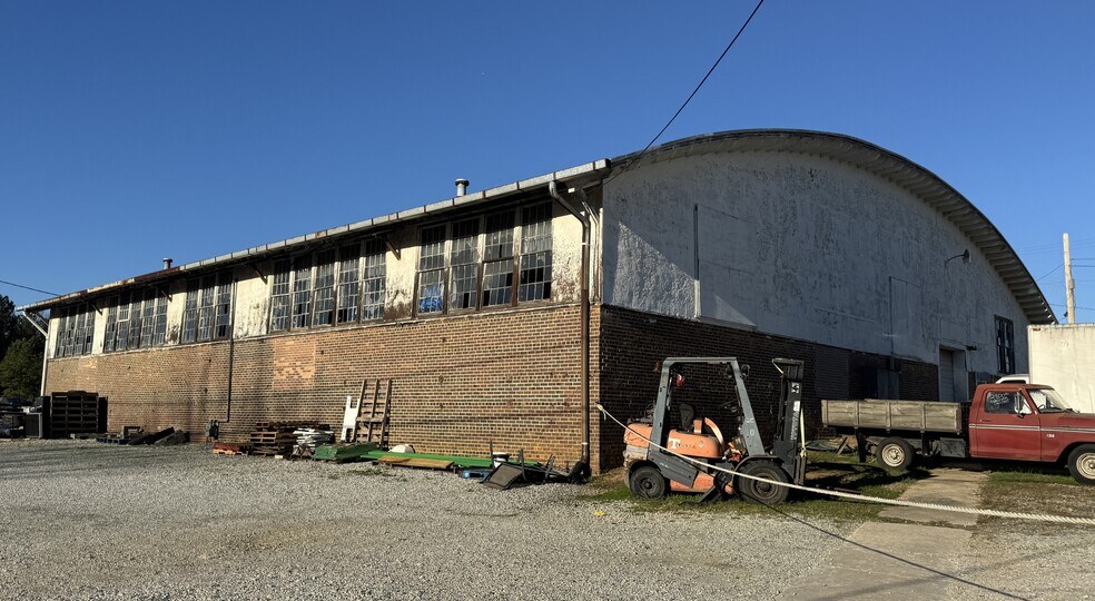 More Photos Of 130 Piper Ln, Salisbury Warehouse For Sale