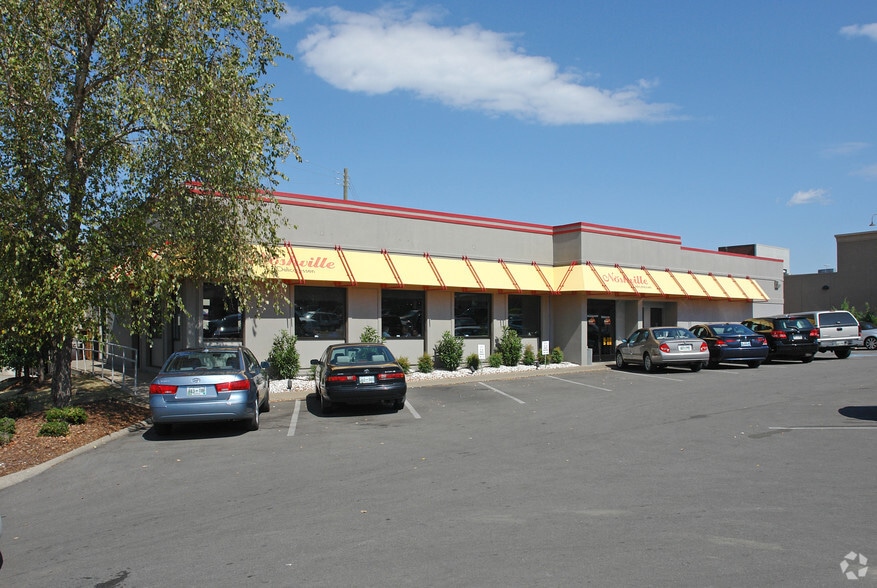 Primary Photo Of 4014 Hillsboro Cir, Nashville Restaurant For Lease