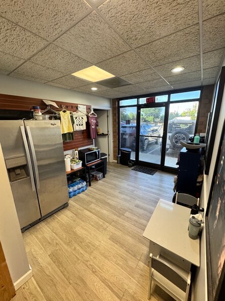 More Photos Of 616 Guilford College Rd, Greensboro Light Distribution For Sale