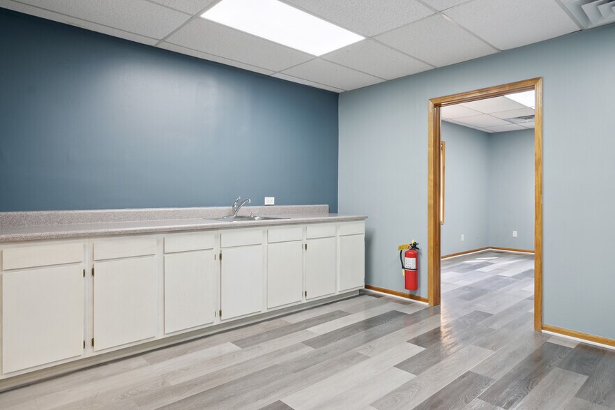 More Photos Of 1181 N Milford Rd, Milford Medical For Lease