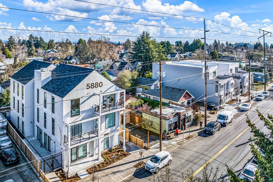 More Photos Of 5880 N Greeley Ave, Portland Apartments For Sale