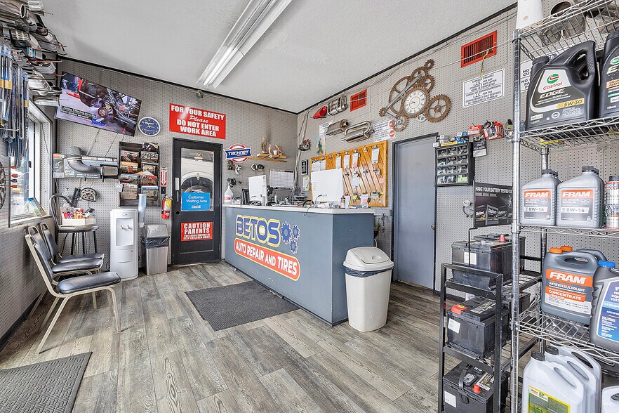 More Photos Of 3593 S Military Trl, Lake Worth Auto Repair For Sale