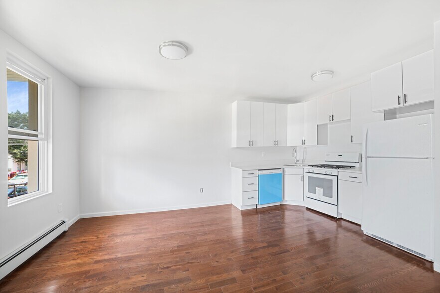 More Photos Of 1604 Van Buren St, Bronx Multifamily For Sale
