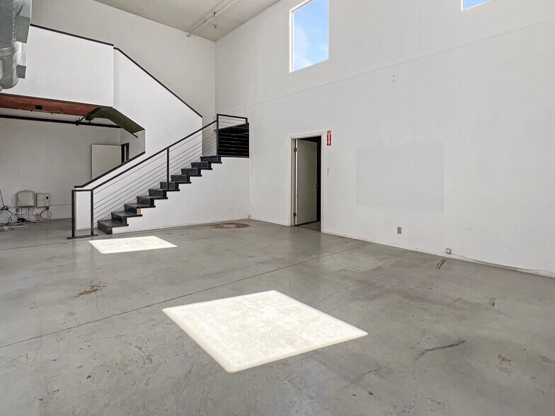 More Photos Of 1450-1470 W 9th St, Upland Loft Creative Space For Lease