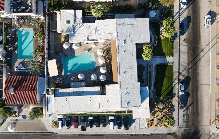 More Photos Of 225 W Baristo Rd, Palm Springs Hotel For Sale
