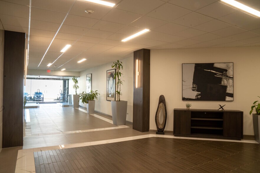More Photos Of 12000 Westheimer Rd, Houston Office For Lease