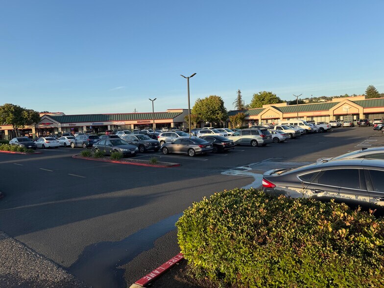 More Photos Of 4380 Sonoma Blvd, Vallejo Storefront For Lease