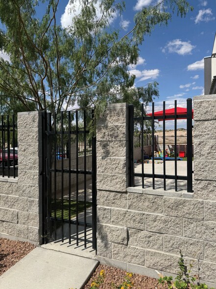 More Photos Of 1351 N Zaragoza Rd, El Paso Office For Sale