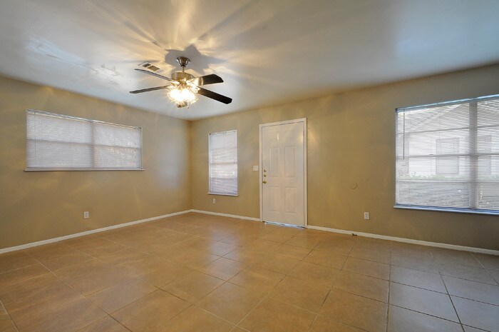 More Photos Of 2841 San Gabriel St, Austin Specialty For Sale