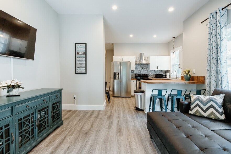 More Photos Of 616 S Converse St, Spartanburg Apartments For Sale