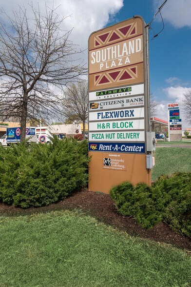 More Photos Of 4701-4715 Elvis Presley Blvd, Memphis Unknown For Lease