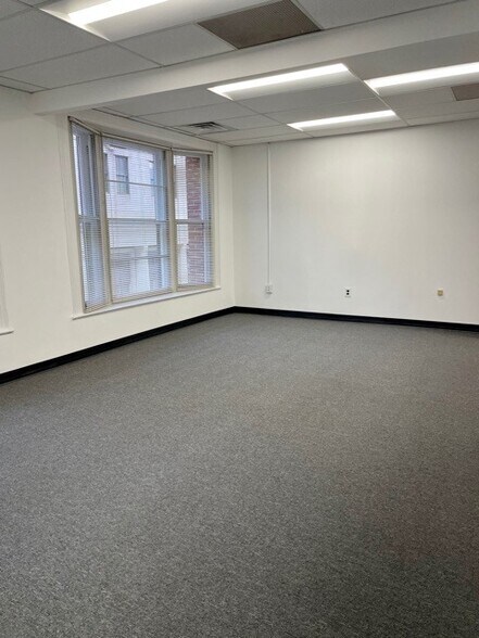 More Photos Of 225-231 E Redwood St, Baltimore Office For Lease