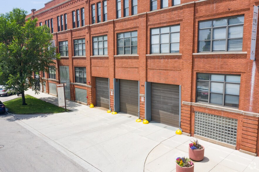 More Photos Of 700 N Sacramento Blvd, Chicago Loft Creative Space For Lease