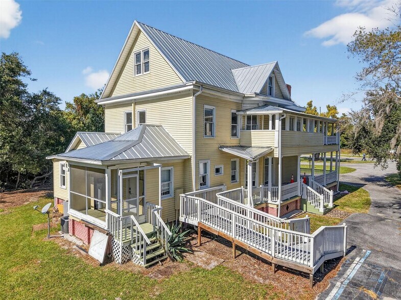 More Photos Of 1218 W Broad St, Groveland Office For Sale