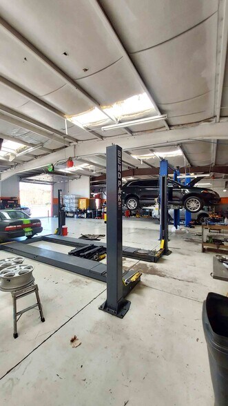More Photos Of 3608-3612 Betty Dr, Colorado Springs Light Manufacturing For Sale