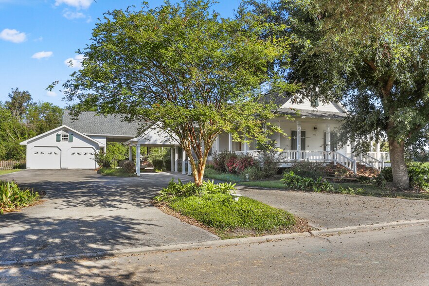 More Photos Of 402 W 121st St, Cut Off Apartments For Sale