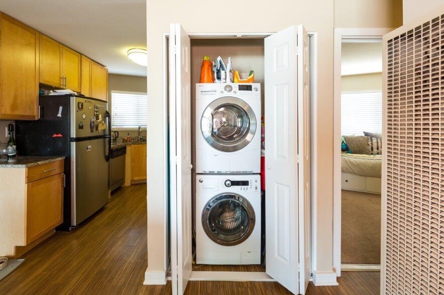 More Photos Of 380 Esplanade Ave, Pacifica Apartments For Sale