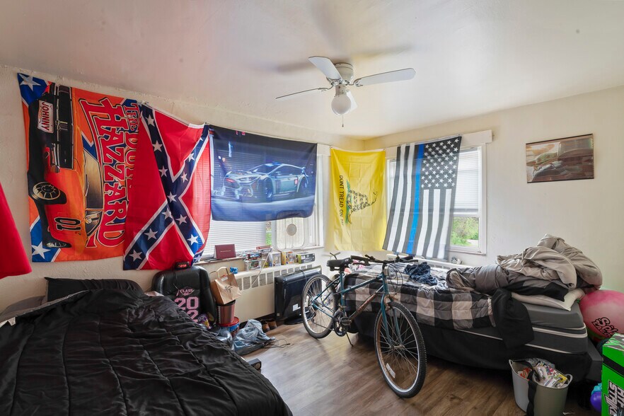 More Photos Of 414 E Lincoln Ave, Mc Donald Warehouse For Sale