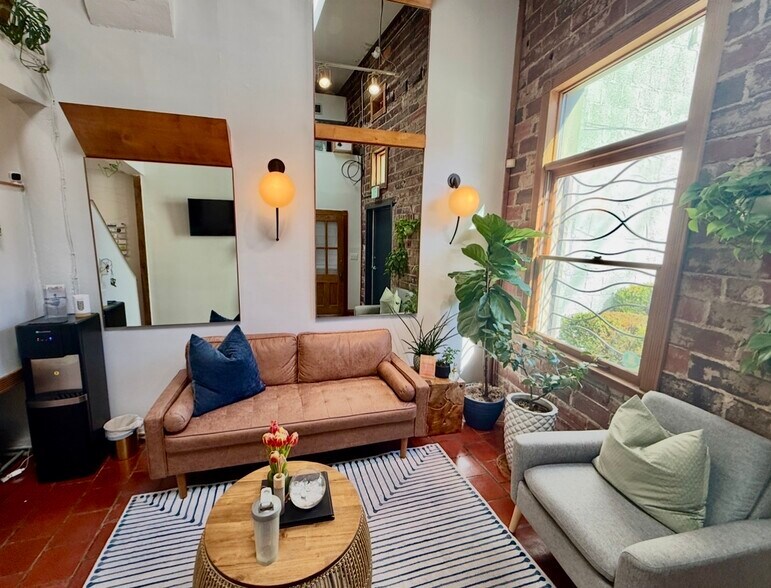 More Photos Of 1033 Monroe Dr, Atlanta Storefront Retail Office For Sale