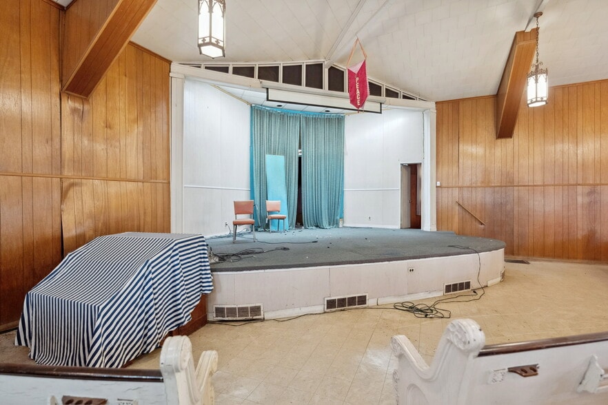 More Photos Of 301 Larimer Ave, Pittsburgh Religious Facility For Sale