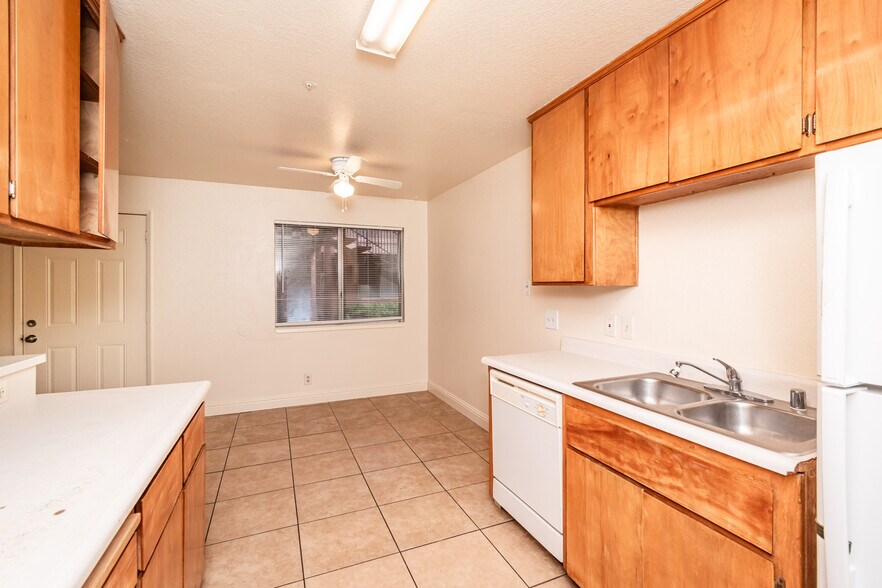 More Photos Of 1230 Melton Dr, Yuba City Apartments For Sale
