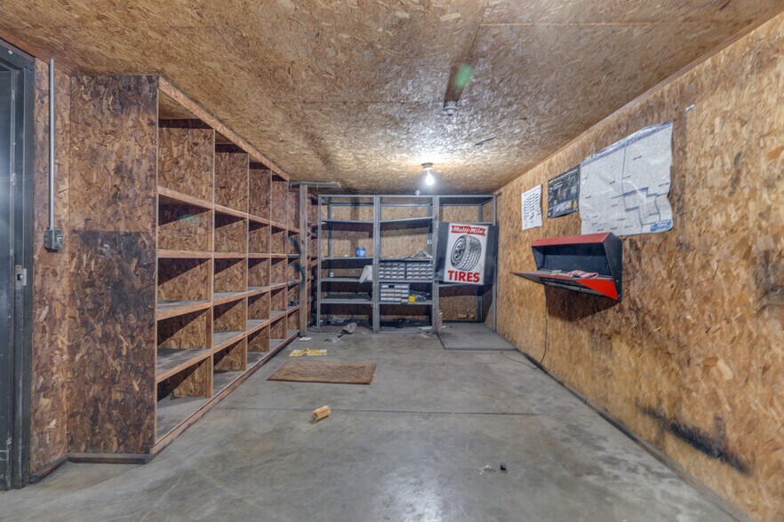 More Photos Of 1137 US-80 Hwy, Monroe Distribution For Sale