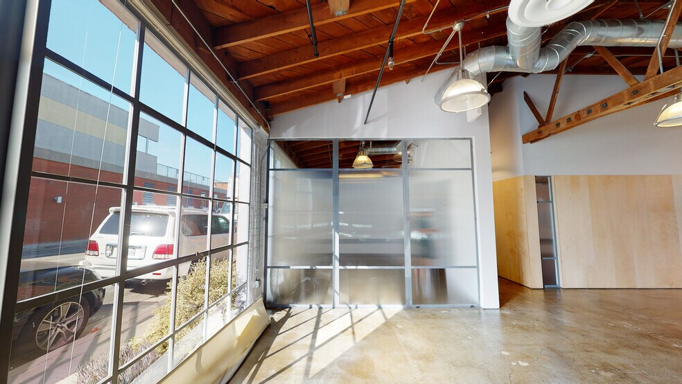 More Photos Of 1735-1739 Berkeley St, Santa Monica Loft Creative Space For Lease