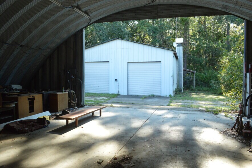 More Photos Of 165 Porsche Ln, Crawfordville Warehouse For Sale