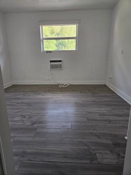 More Photos Of 519 NW 23rd Ave, Fort Lauderdale Assisted Living For Lease