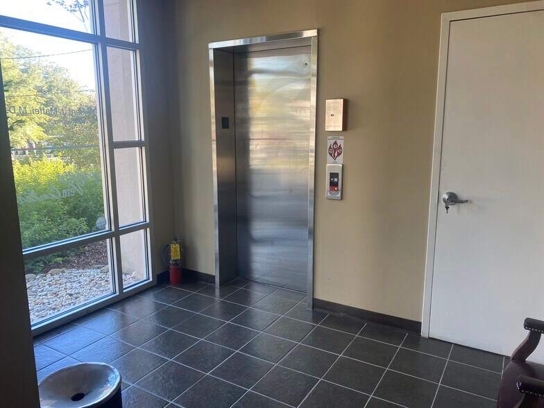 More Photos Of 784 Prince Ave, Athens Medical For Sale